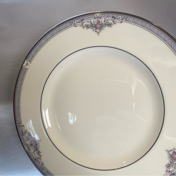 Royal Doulton Fine China Replacement Jillian H5193 8” Salad Plate - Picture 3 of 6